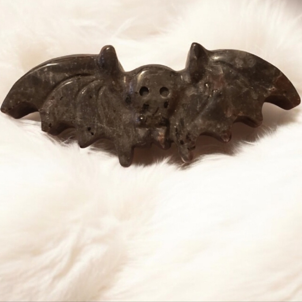 Yooperlite Bat Carving